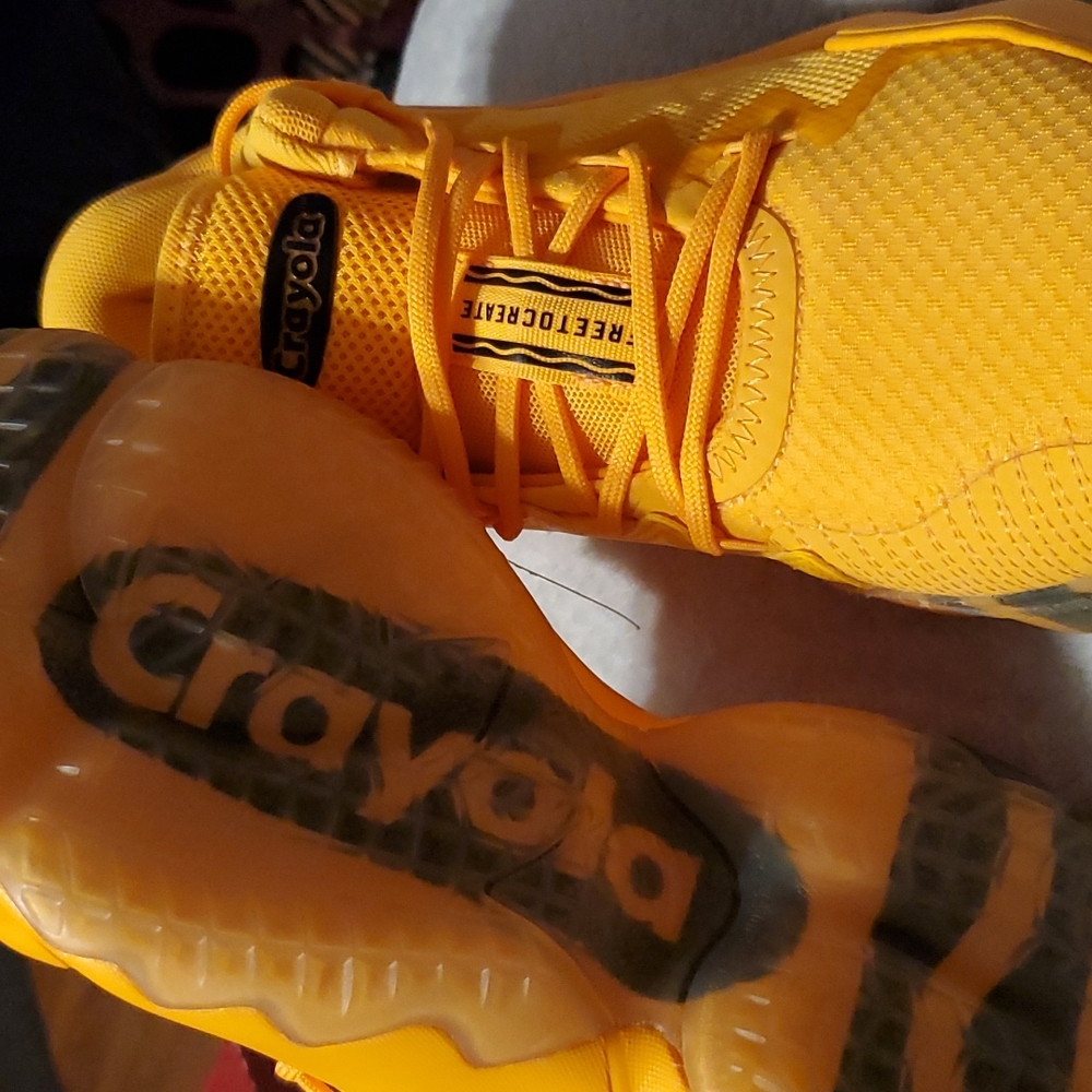 Men's sneakers - Picture 2 of 4
